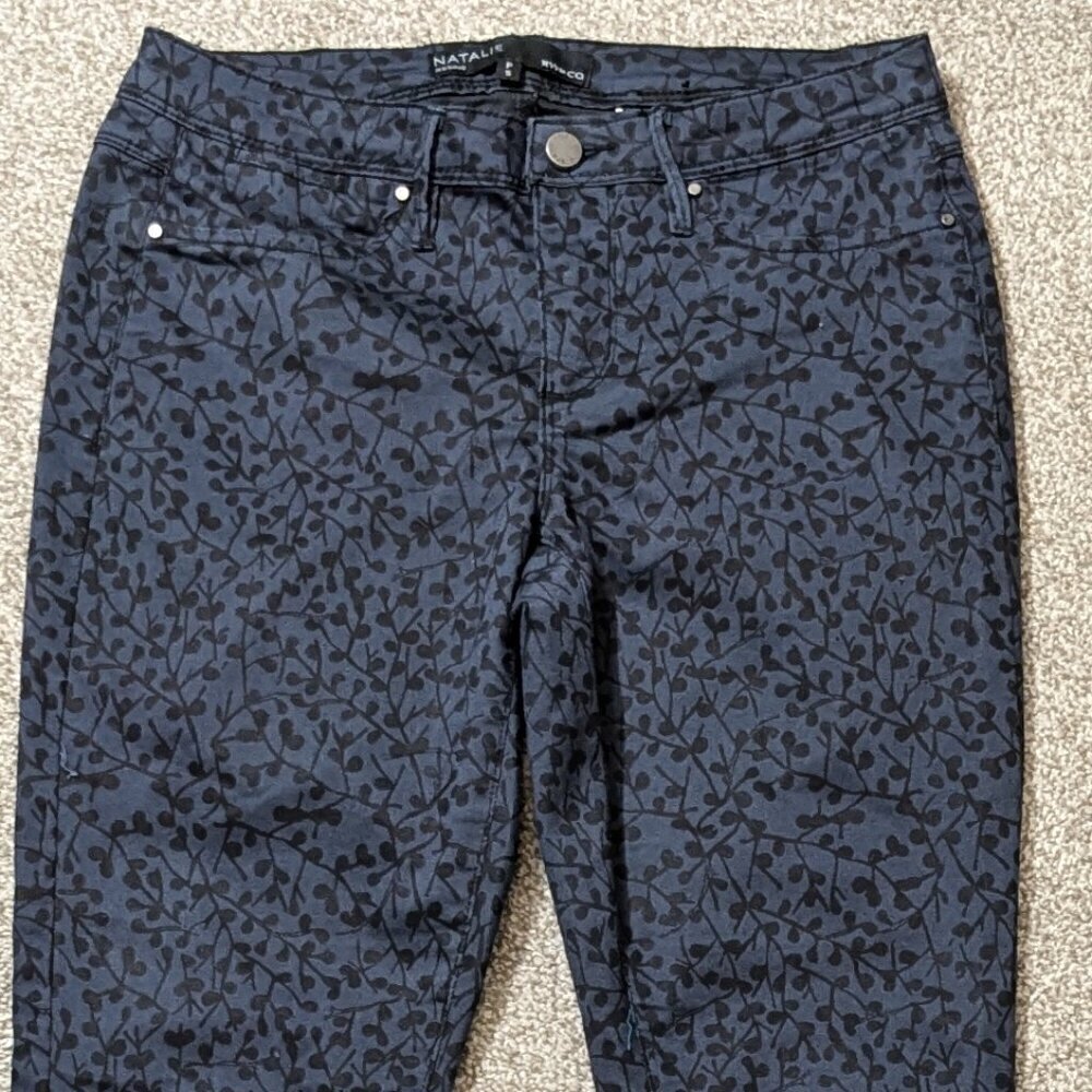 RW & CO. Gray w Black Floral Pattern "Natalie" Stretch Jeggings; Size S/P
